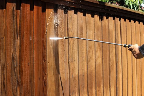 Cost of Fence Cleaning in Ringgold