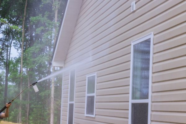 House Washing in Ringgold