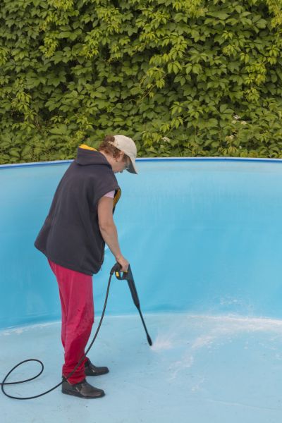 Cost of Pool Pressure Washing in Ringgold