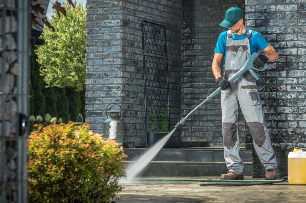 Outside House Cleaning in Ringgold