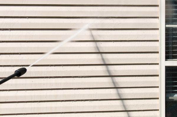 Cost of Apartment Power Washing in Ringgold